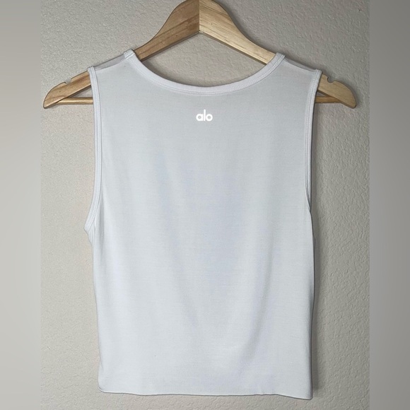 Alo White Cover Tank Size Medium - Picture 5 of 7